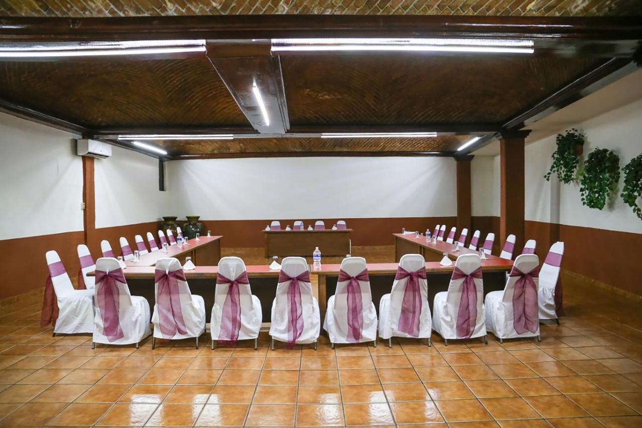 Hotel & Suites Villa Del Sol Morelia Dış mekan fotoğraf
