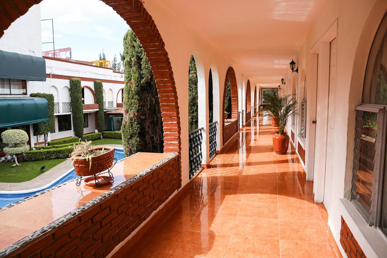 Hotel & Suites Villa Del Sol Morelia Dış mekan fotoğraf