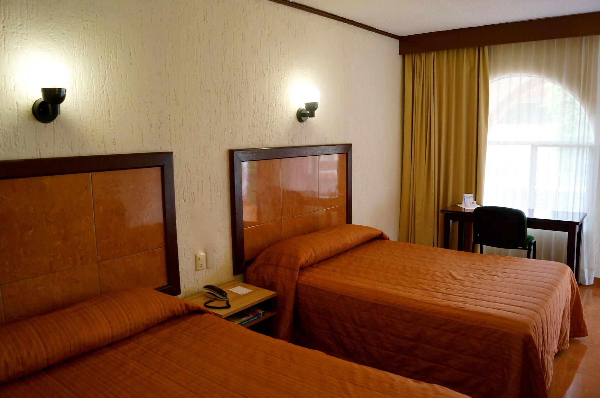 Hotel & Suites Villa Del Sol Morelia Dış mekan fotoğraf