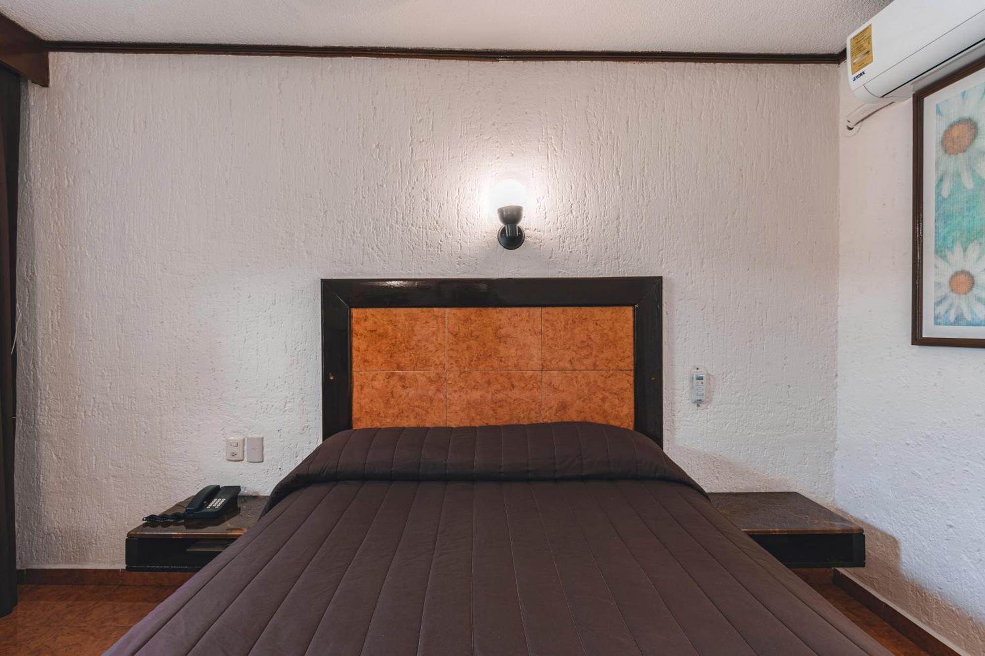Hotel & Suites Villa Del Sol Morelia Dış mekan fotoğraf