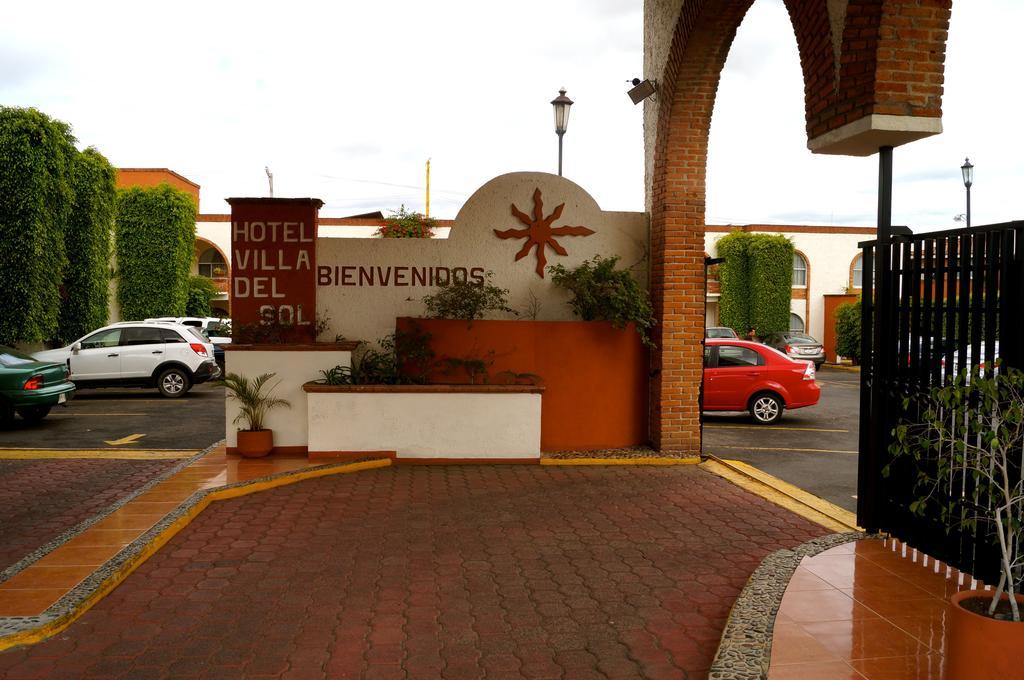 Hotel & Suites Villa Del Sol Morelia Dış mekan fotoğraf